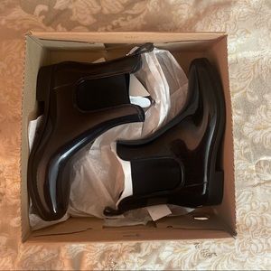 Women’s Chelsea style Rainbots